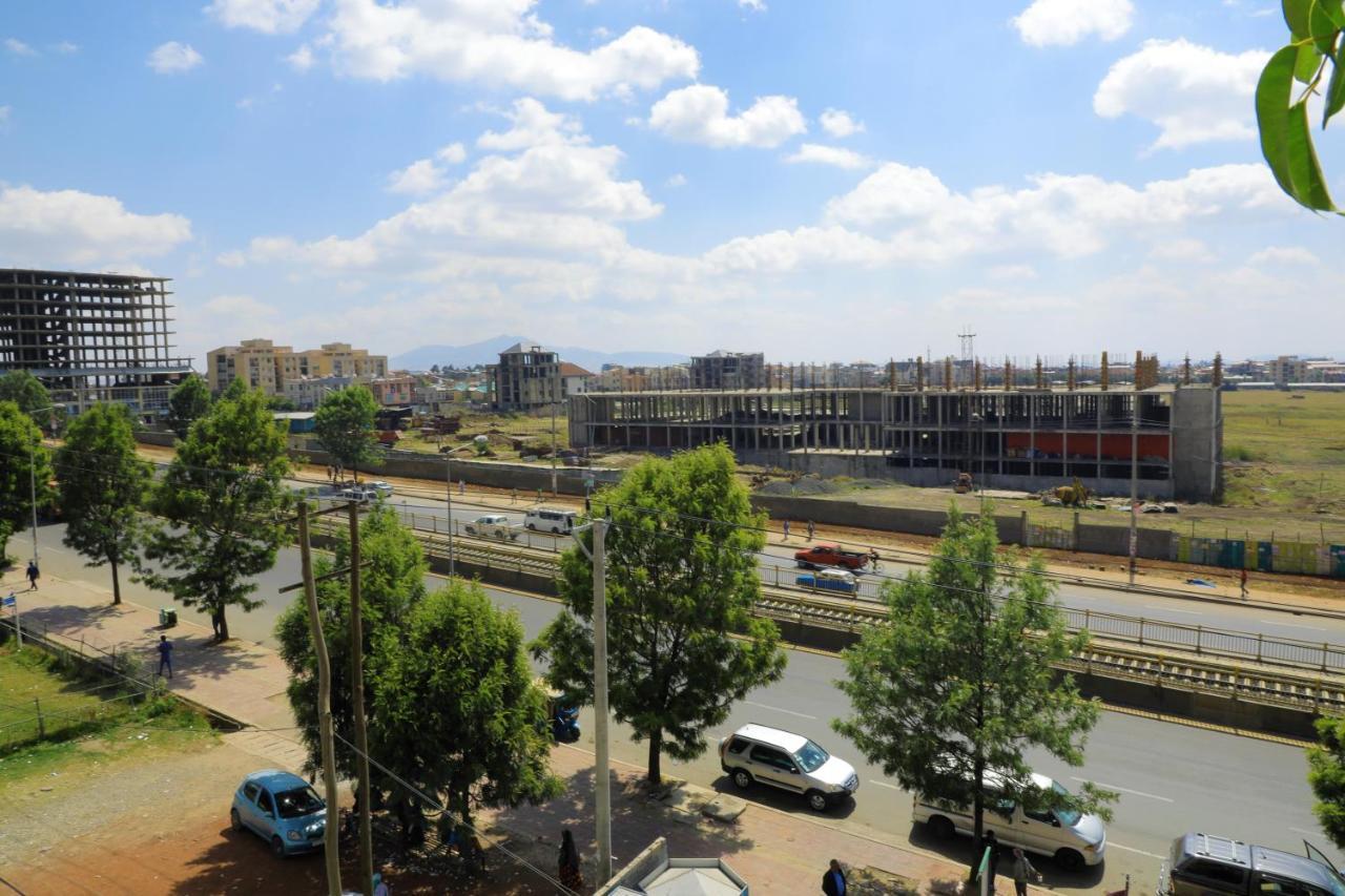 Tewodros Belay International Hotel Lege T'afo Exteriör bild